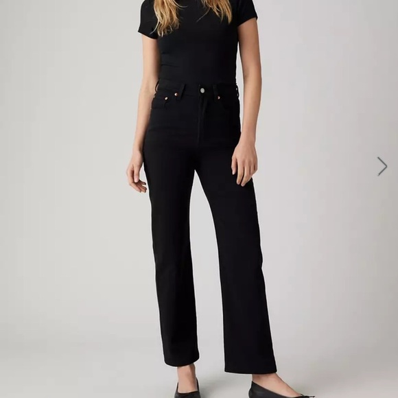 Levi’s Distressed Black Jeans - Picture 5 of 5